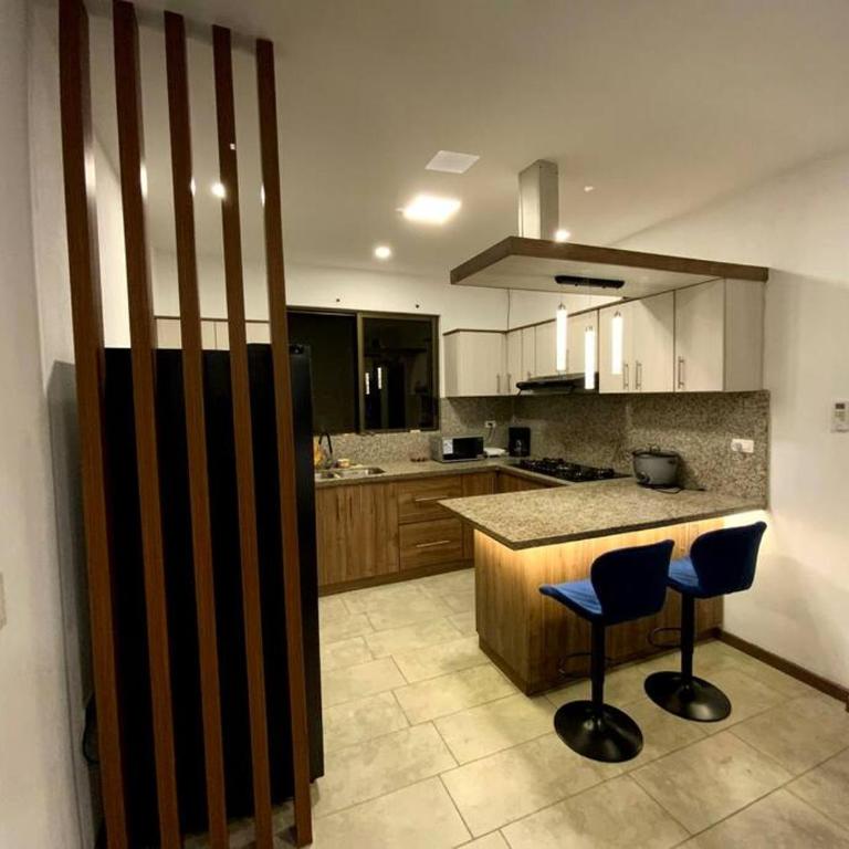 Hermoso departamento con piscina en la playa - Apartamento de 2 dormitorios - 12