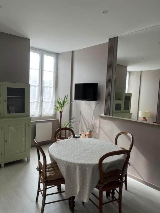 Superbe appartement plein centre - Appartement 2 Chambres - 20
