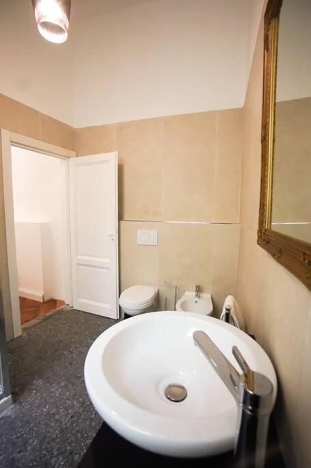 5 min Duomo - Novella Boutique - Parcheggio - Appartamento Deluxe con 4 Camere da Letto - 17