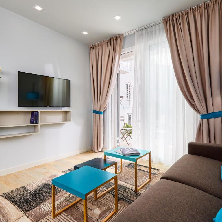 MAISON W - Deluxe One-Bedroom Apartment - 61