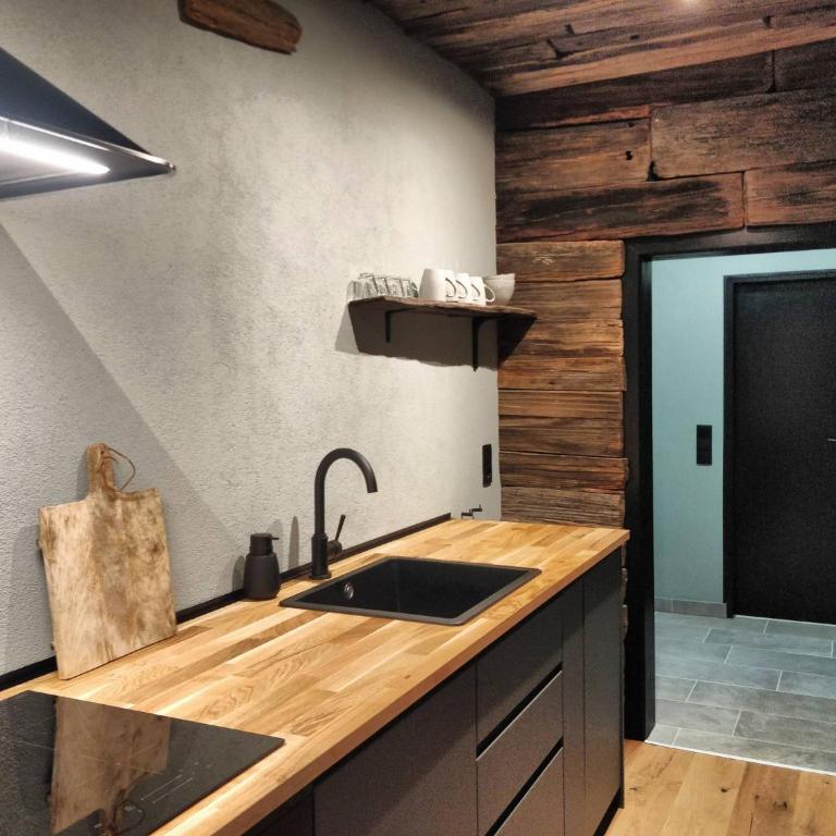 Alpine Kraft - Apartment mit Balkon - 5