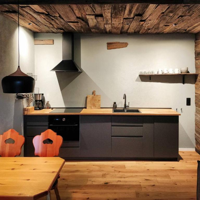 Alpine Kraft - Apartment mit Balkon - 7
