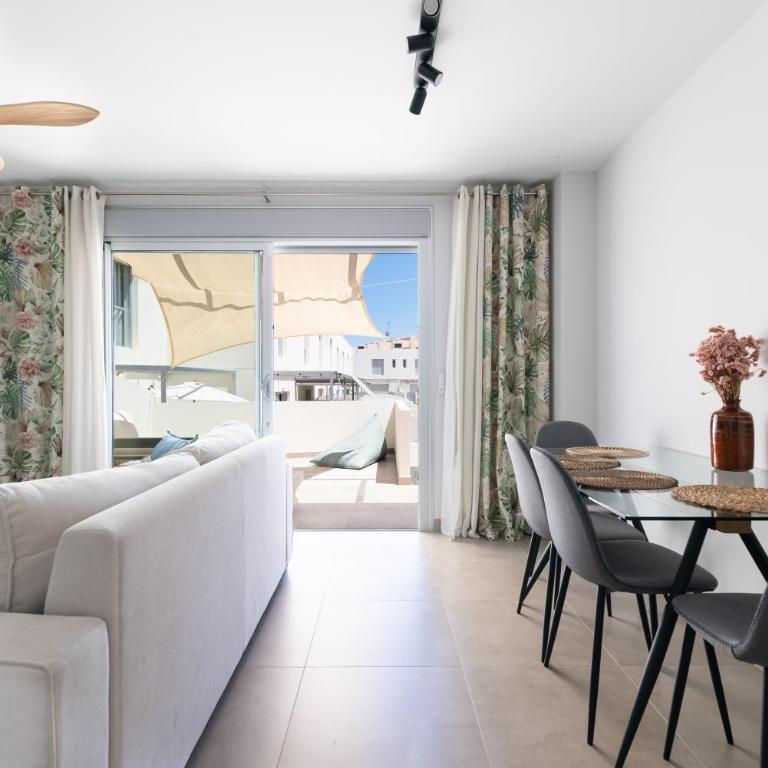 White Medano apartment. New with fast Wifi - Chalet de 3 dormitorios - 37