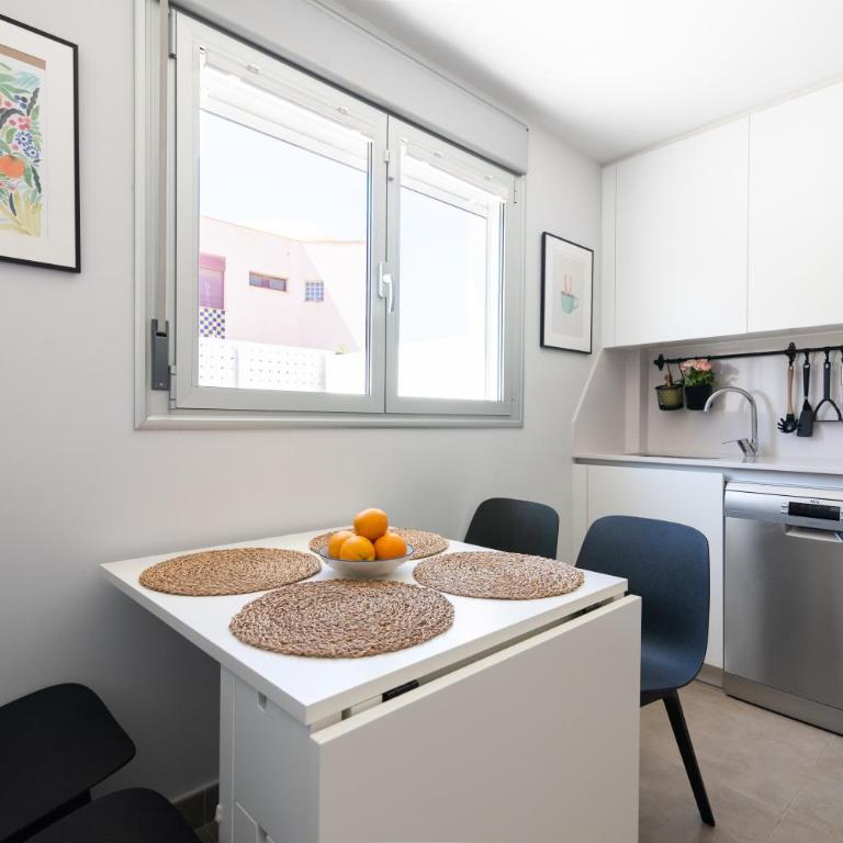 White Medano apartment. New with fast Wifi - Chalet de 3 dormitorios - 61