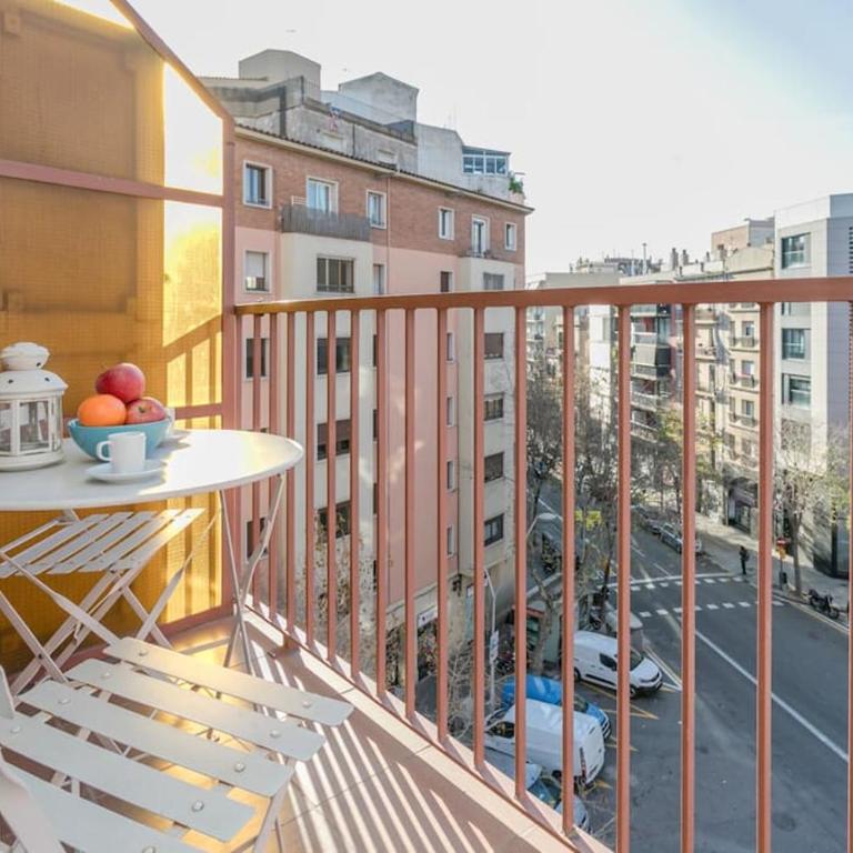Canela Homes BARCELONA COZY - Three-Bedroom Apartment - 30