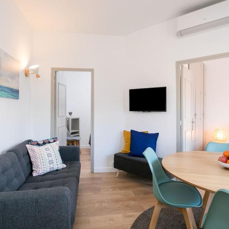 Canela Homes BARCELONA COZY - Three-Bedroom Apartment - 31