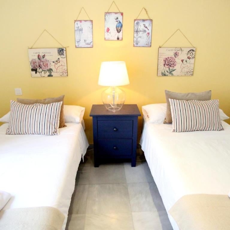Sleepin Sevilla Catedral - Three-Bedroom Apartment - 3