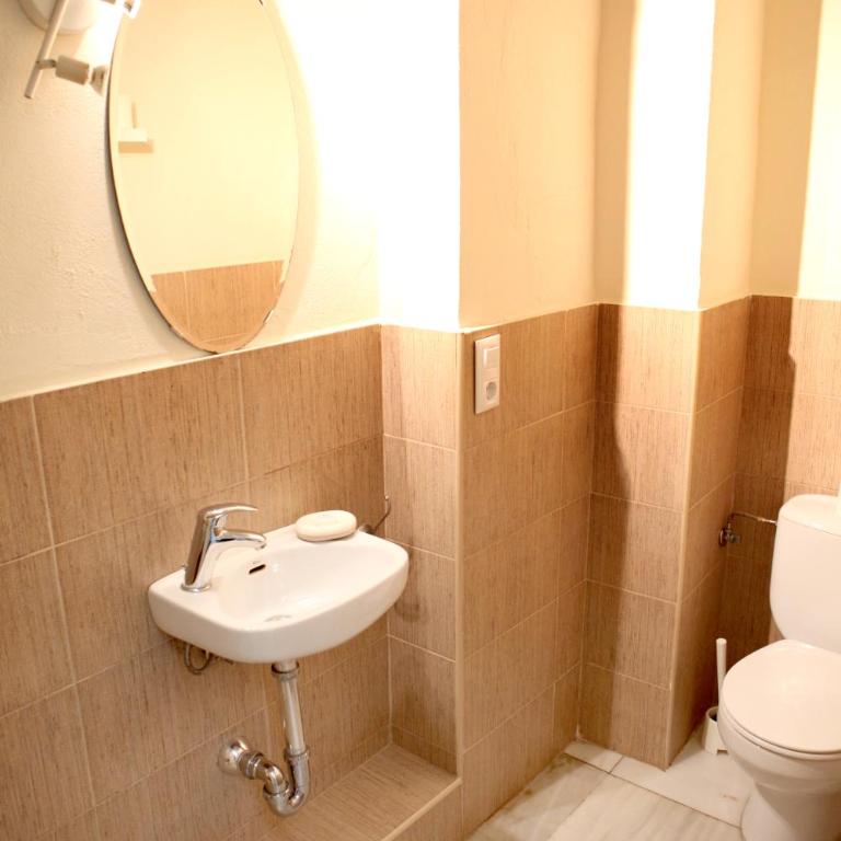 Sleepin Sevilla Catedral - Three-Bedroom Apartment - 3