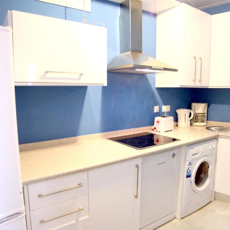 Sleepin Sevilla Catedral - Three-Bedroom Apartment - 5