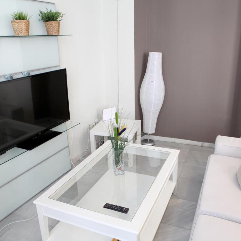 Sleepin Sevilla Catedral - Three-Bedroom Apartment - 14