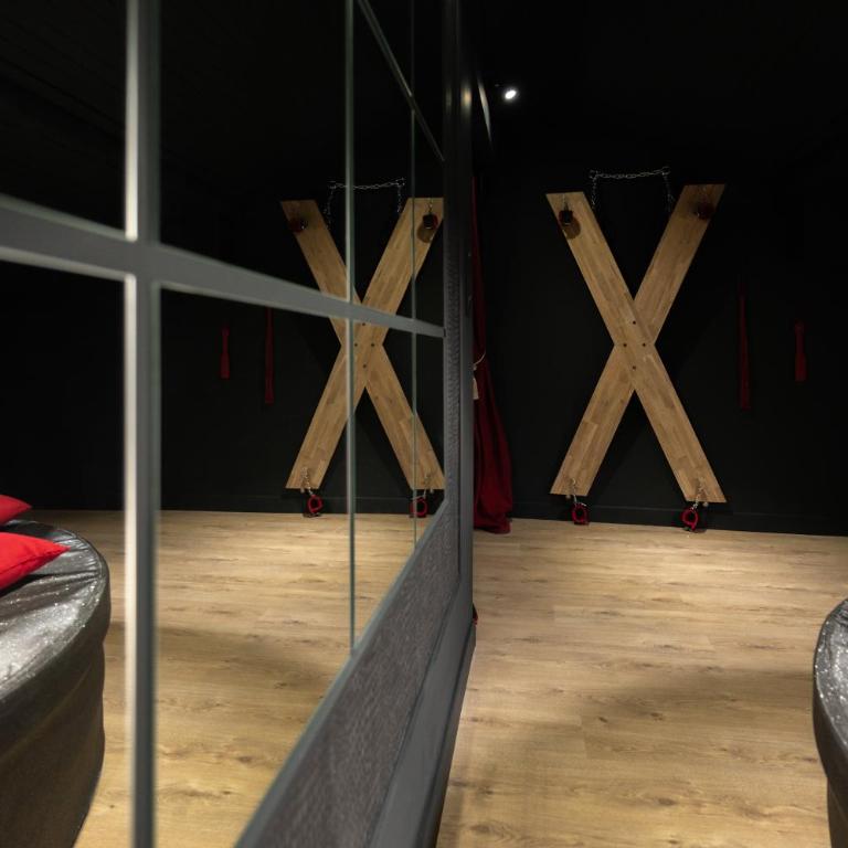 LaPerleNoire Love Room XXL - One-Bedroom Apartment - 62