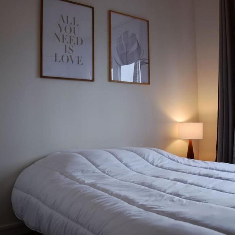 Superbe: parking gratuit + wifi puissant + balcon - Appartement 1 Chambre - 11