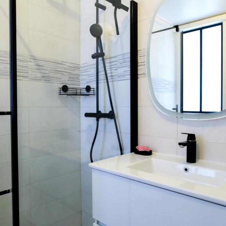 Confort du Sud T2 avec garage et WiFi en centre-ville - Apartment mit 1 Schlafzimmer - 8
