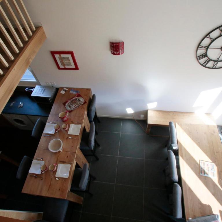 Chalet duplex 6 chambres, sauna, jacuzzi, balcons sud, parking, proche pistes et golf - FR-1-263-337 - Apartment (15 adults) - 2