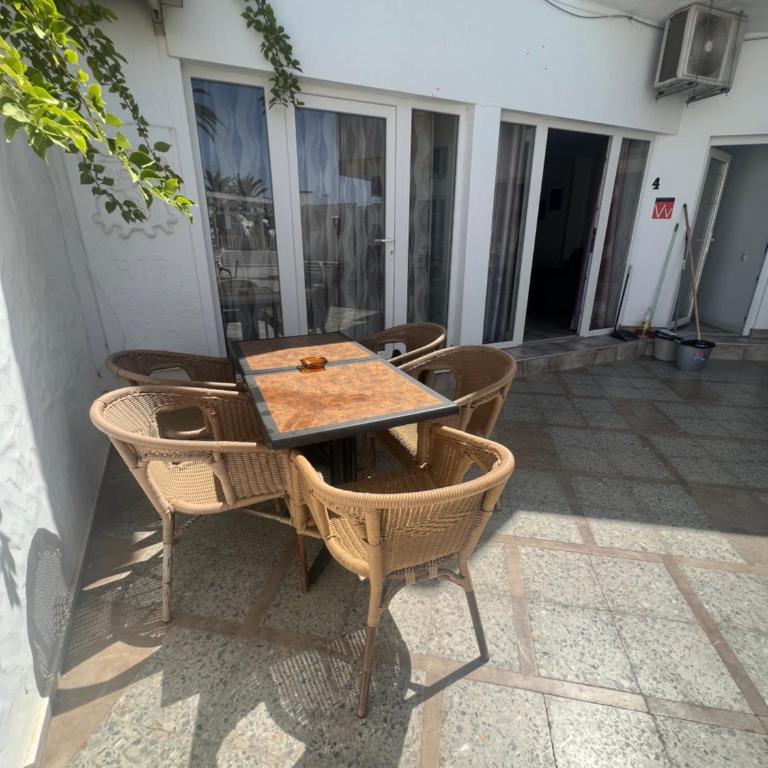 San Agustin apartments , close to the BEACH, with pool! - One-Bedroom Apartment - 4