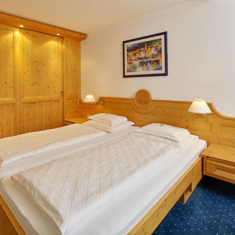 Muntanella - Superior Doppelzimmer mit Balkon und Dusche - 6