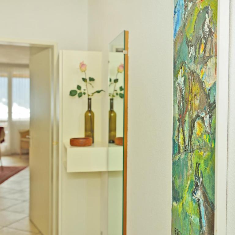 Ferienwohnung Parkareal Davos - freier Blick auf Berge, ruhig, sonnig, SW-Balkon, Parkplatz - Apartment mit 1 Schlafzimmer - 4