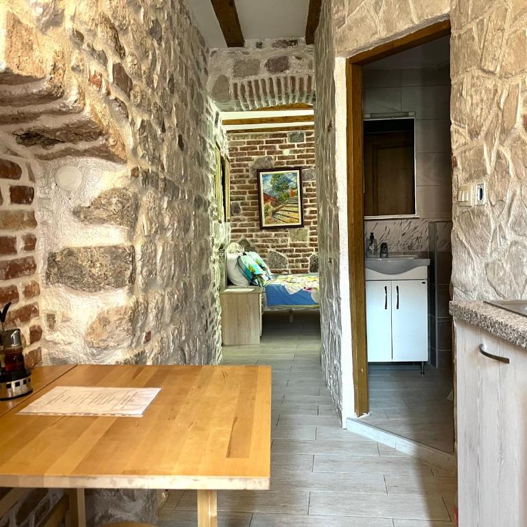 Ivi apartments - One-Bedroom Apartment - 13