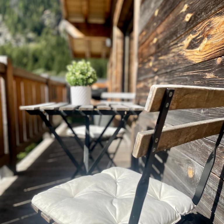Chalet le petit Nicolas, jacuzzi, vue Mont Blanc - Chalet - 26