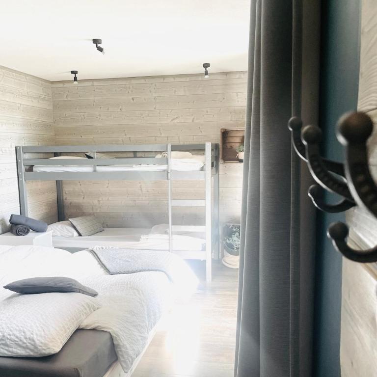 Chalet le petit Nicolas, jacuzzi, vue Mont Blanc - Chalet - 28