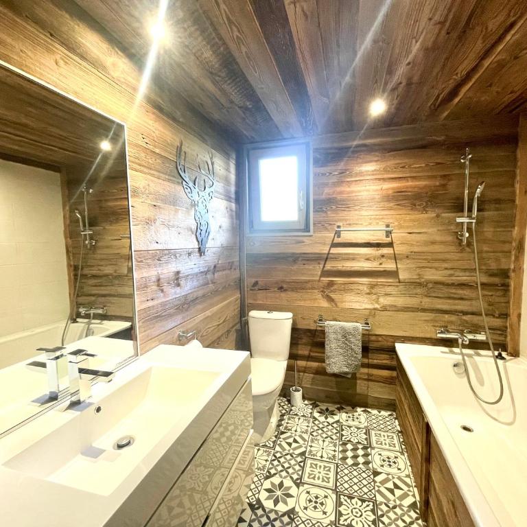 Chalet le petit Nicolas, jacuzzi, vue Mont Blanc - Chalet - 53