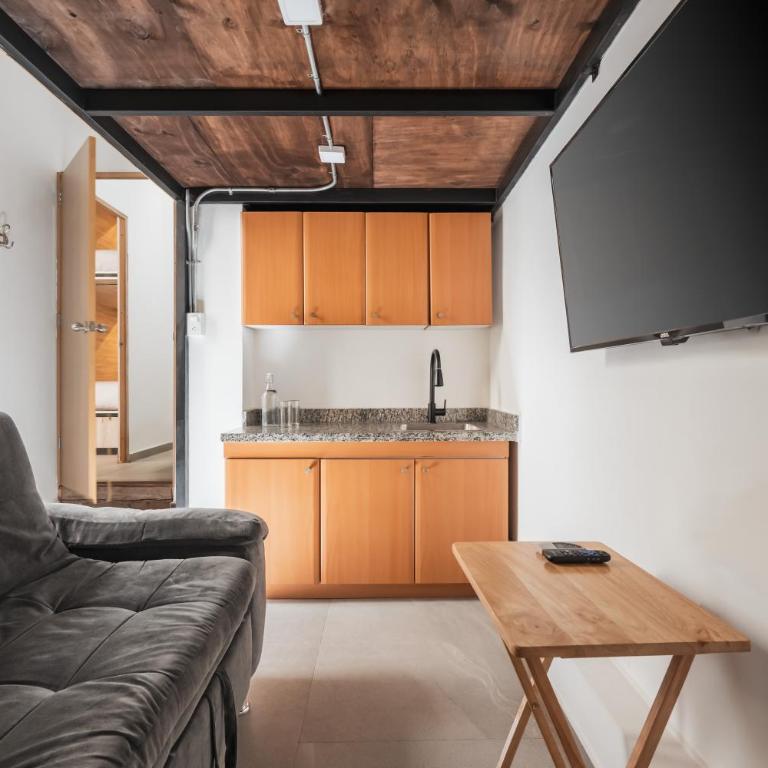 Hostal Juarez - Habitación Doble Deluxe con ducha - 5