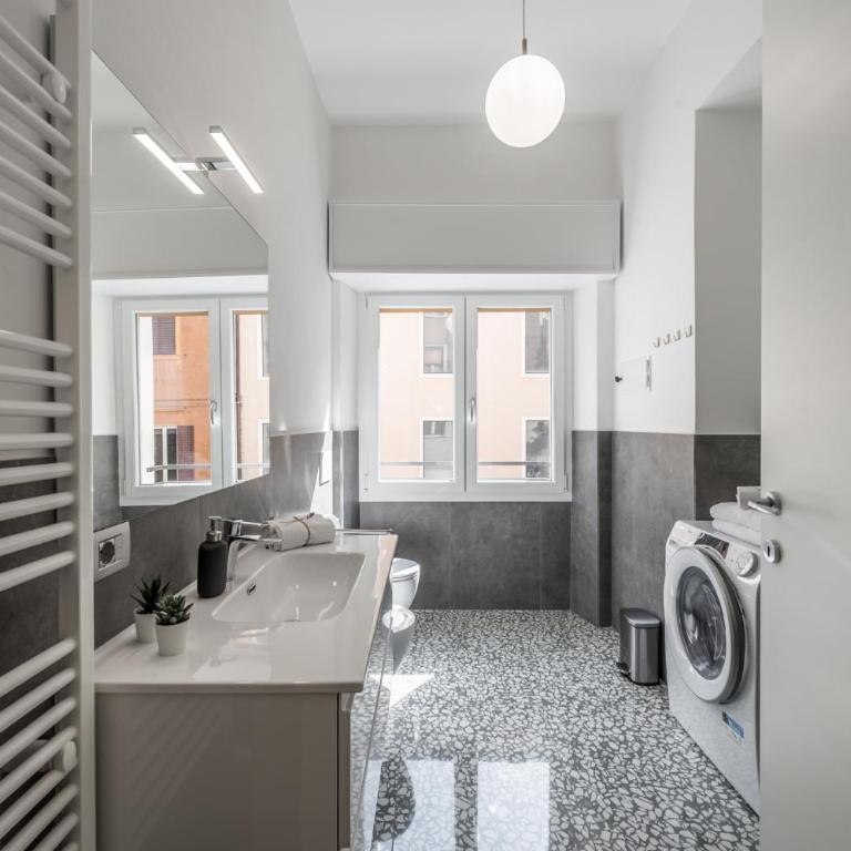 Altalena sulla piazza, un affaccio d'eccezione - Appartamento con 2 Camere da Letto - 41