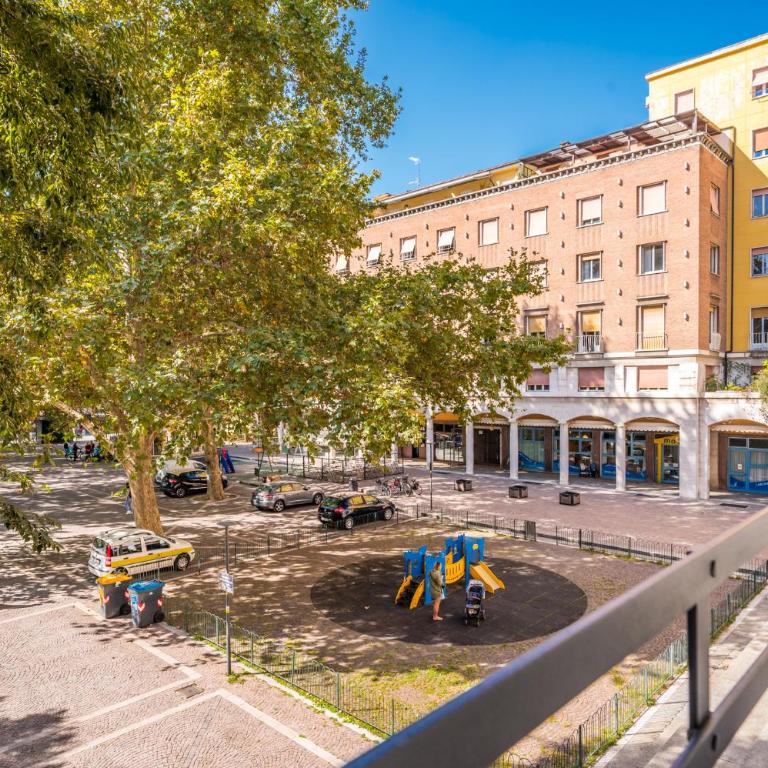 Altalena sulla piazza, un affaccio d'eccezione - Appartamento con 2 Camere da Letto - 9