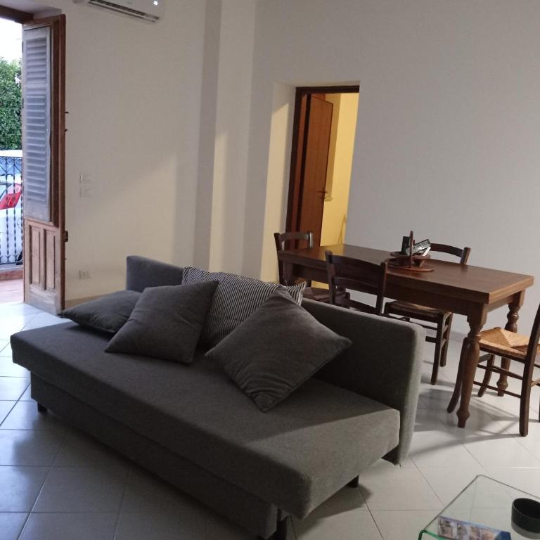 Mondello La Piazzetta Apartment - Appartamento con 2 Camere da Letto - 9