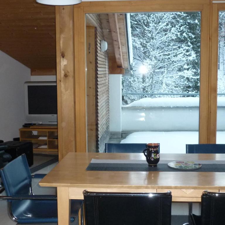 Moderne attraktive Dachwohnung für max. 6 Personen in ruhiger Umgebung - Three-Bedroom Apartment - 11