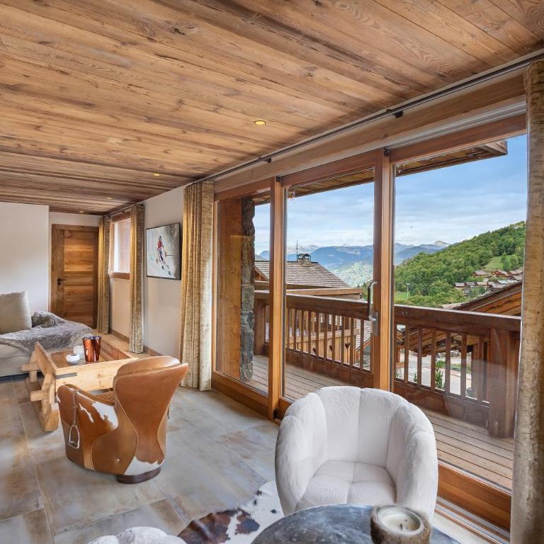 Le Cheval Blanc Luxe, skis aux pieds, jacuzzi, hammam, salle de cinéma - Chalet - 3