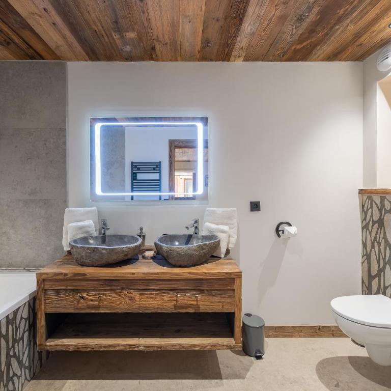 Le Cheval Blanc Luxe, skis aux pieds, jacuzzi, hammam, salle de cinéma - Chalet - 20