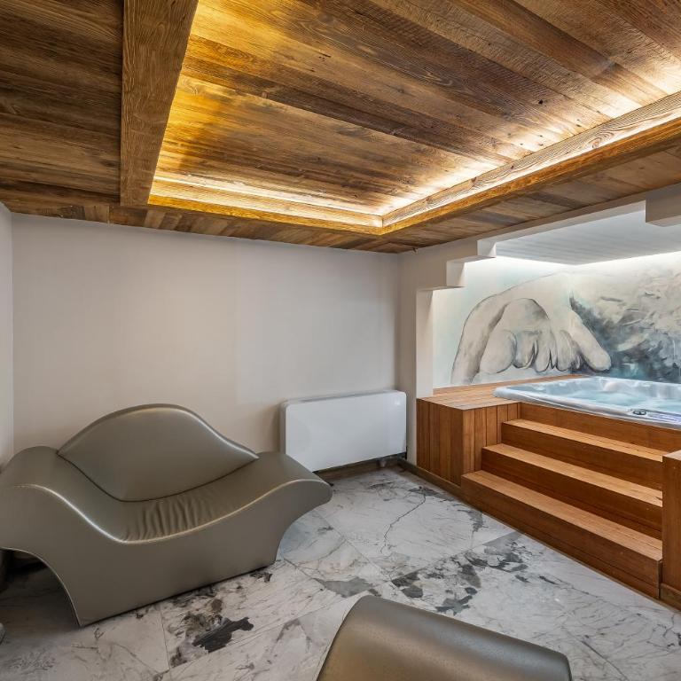 Le Cheval Blanc Luxe, skis aux pieds, jacuzzi, hammam, salle de cinéma - Chalet - 11
