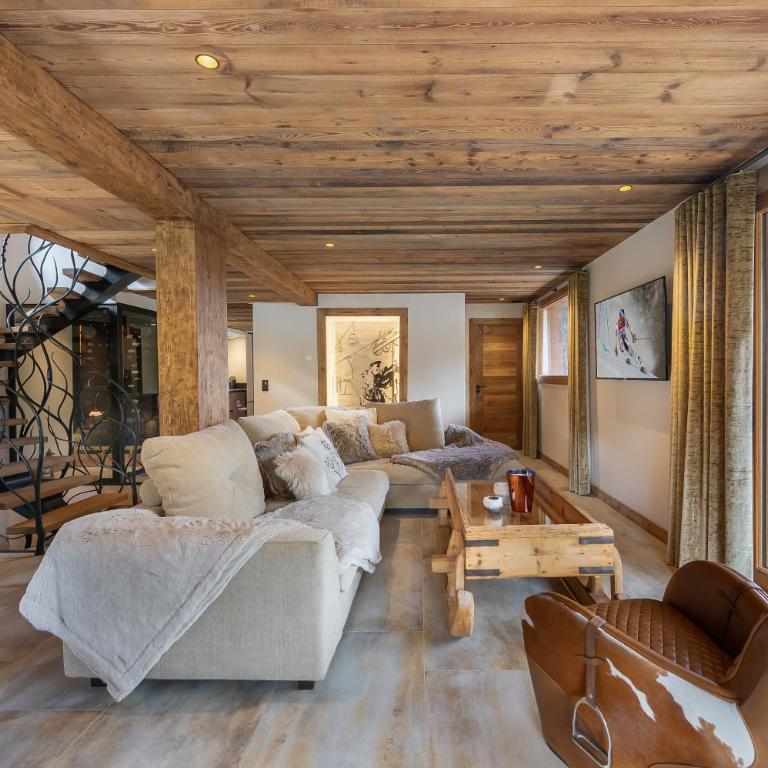 Le Cheval Blanc Luxe, skis aux pieds, jacuzzi, hammam, salle de cinéma - Chalet - 1