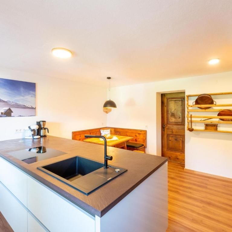 Farmhouse in Wildkogel near Ski Slopes - Maison de Vacances 5 Chambres - 4