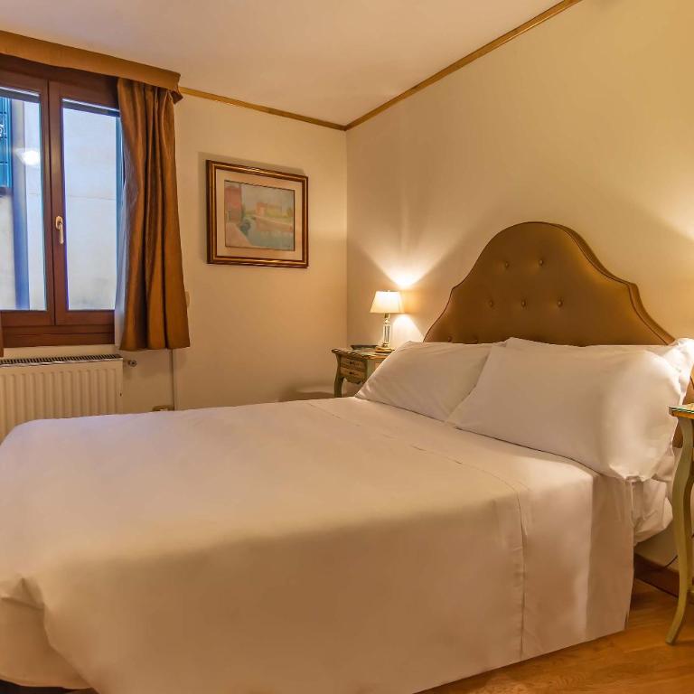 Hotel La Fenice et Des Artistes - Camera Familiare - 6
