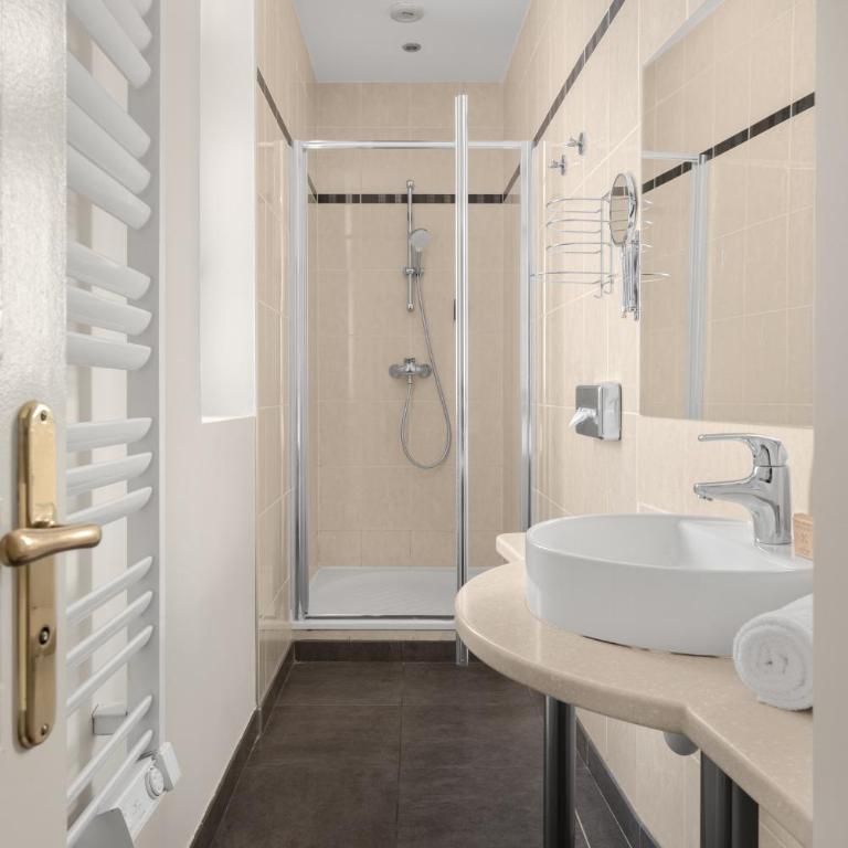 Le Phénix Hôtel - Chambre Double ou Lits Jumeaux Exécutive - 2
