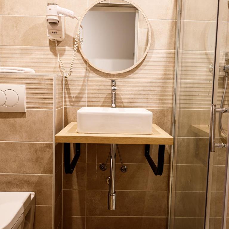 Hotel Du Dauphiné - Chambre Double - 7