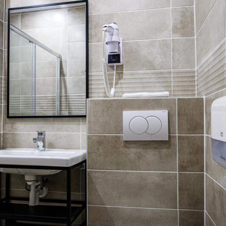 Hotel Du Dauphiné - Chambre Standard - 4