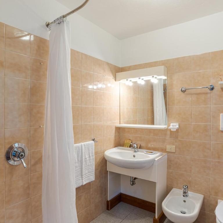 Lake View CORI Apartments - One Bedroom Apartment with Terrace 2 - 2
