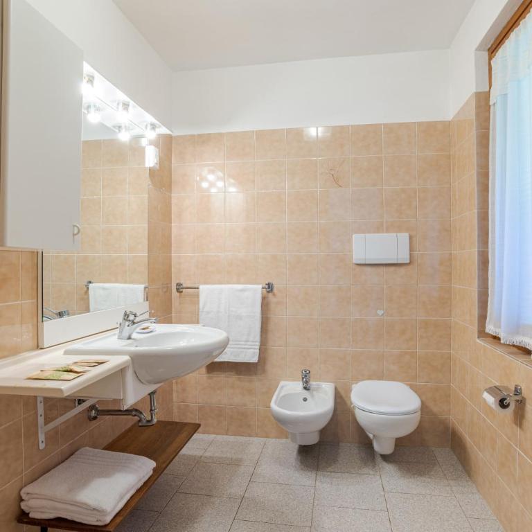 Lake View CORI Apartments - One Bedroom Apartment with Terrace 4 - 2