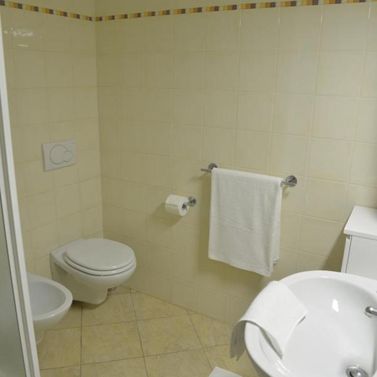 Residenza Cece' - Appartamento con Vista Lago - 10