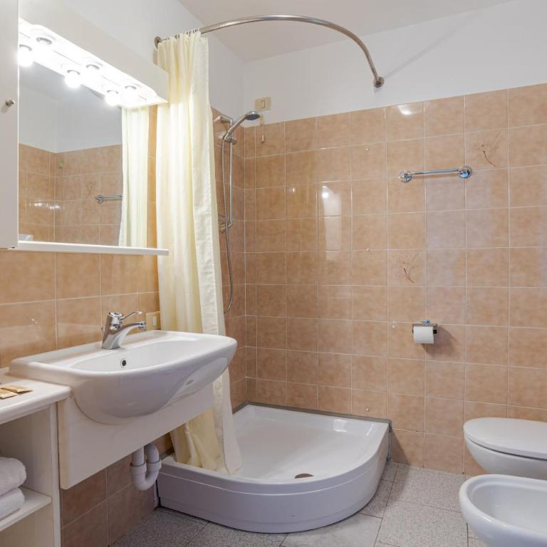 Lake View CORI Apartments - One Bedroom Apartment with Terrace 5 - 4