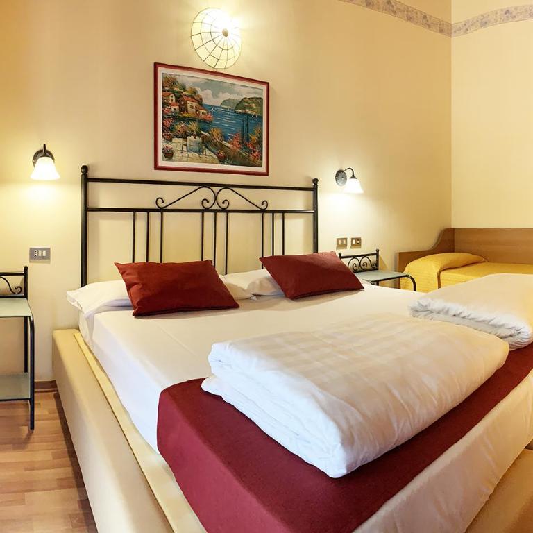 Hotel Rabay - Double Room Attic - Mountain Side - 1