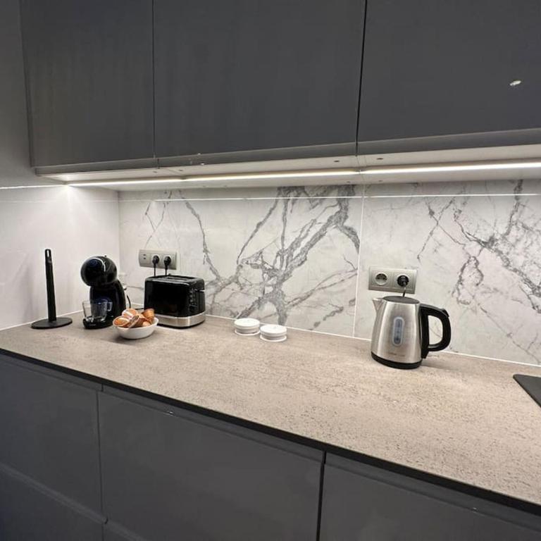 Beautiful New 2BR Apartment in Golden Mile of Marbella - Two-Bedroom Apartment - 4