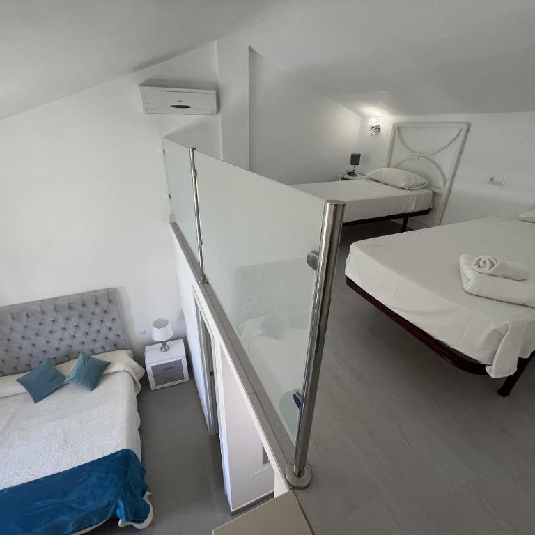Estepona - Playa - Villa de 3 dormitorios con acceso directo a la piscina y al lado del mar Si7 - Apartamento - 13