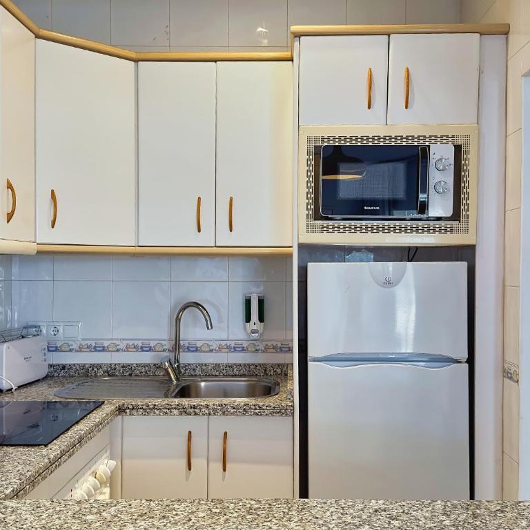 Skol 242 Excellent One Bedroom Apartment with Sea Views - Apartamento - 14