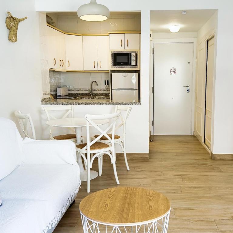 Skol 242 Excellent One Bedroom Apartment with Sea Views - Apartamento - 13