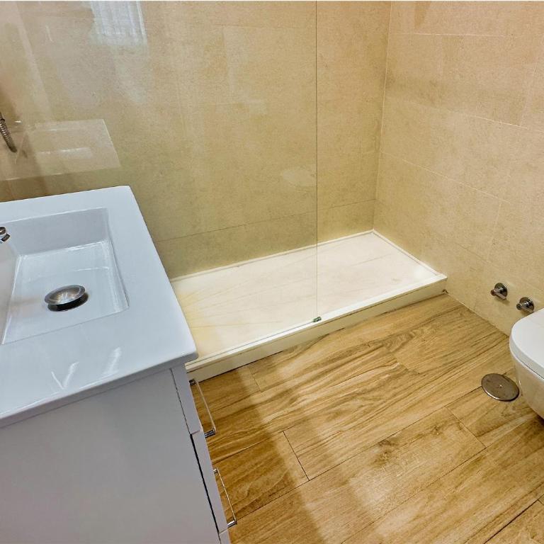 Skol 242 Excellent One Bedroom Apartment with Sea Views - Apartamento - 25