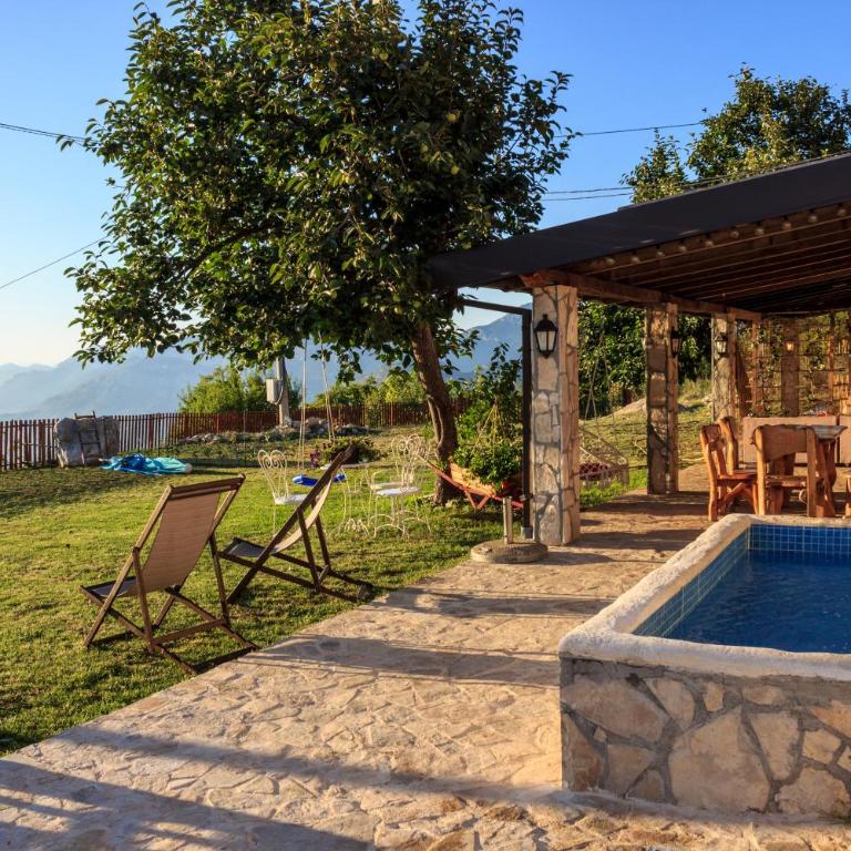 Old stone house with swimming pool Etno House Perazic - Two-Bedroom House - 21